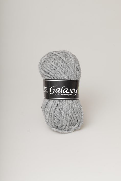 Galaxy Akryl ( 91% akryl, 9% reflekterande garn ) - 01 - Garntorget
