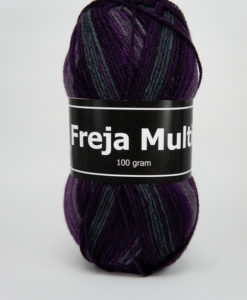 Freja Multi  Lila/Grå 100% Akryl - 304. Garntorget Svarta Fåret. Det populära Freja-garnet finns nu i flera multi-färger. Ett trevligt och roligt självmönstrande garn som är lämpligt till tröjor, mössor, halsdukar, plädar mm. Freja finns i många härliga färger, klara färger som glädjer omgivningen. Kvalitén är hög till både vuxna och barn. Det är en behaglig tjocklek på garnet. När ett akrylgarn är som bäst handla och sticka virka. Freja är ett mjukt akrylgarn som funnits i över 25 år Passar lika bra till baby & barn som till vuxenplagg.