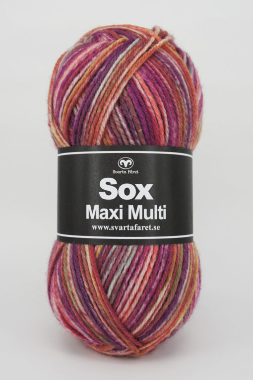 Sox Maxi Multi Cerise/Korall 801 70% ull 30% polyamid Garntorget Svarta Fåret Ett riktigt gott nytt härligt sockgarn. Som väl lämpar sig även till andra plagg Garn för raggsockor.   Mönster följer med på insidan av banderollen. 70% Ull 30% PolyamidStickor 5,5 Masktäthet 16 mStorlek på nystan 150 gram = 240m Tvättråd Maskintvätt 40°