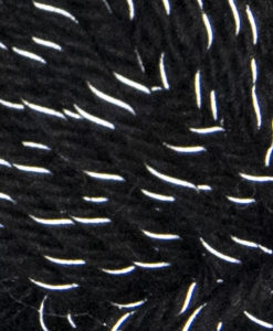Svarta Fårets populära ullgarn Ulrika - nu med reflextråd som gör dig synlig i mörkret! Ulrika Reflex innehåller 88 % superwashbehandlad ull och 12 % reflextråd i polyester. Ulrika Reflex kan med fördel stickas tillsammans med Ulrika, eller för sig själv, till varma och sköna tröjor, mössor och vantar för alla åldrar. Köp Ulrika Reflexgarn  av  hög kvalité och finns i många vackra färger och nyanser. Populära ullgarn Ulrika - nu med reflextråd som gör dig synlig i mörkret! Ulrika Reflex innehåller 88 % superwashbehandlad ull och 12 % reflextråd i polyester. Ulrika finns i många härliga och klara färger. ● Kvalitet: 88% ull  12% reflextråd. ● Storlek på nystan: 50 gram= 130m. ● Rekommenderade stickor: 4 mm ● Masktäthet: B - Intervall 21 - 20 m x 10cm på st. ● Tvättråd: 30° ulltvätt.