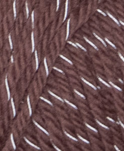 Svarta Fårets populära ullgarn Ulrika - nu med reflextråd som gör dig synlig i mörkret! Ulrika Reflex innehåller 88 % superwashbehandlad ull och 12 % reflextråd i polyester. Ulrika Reflex kan med fördel stickas tillsammans med Ulrika, eller för sig själv, till varma och sköna tröjor, mössor och vantar för alla åldrar. Köp Ulrika Reflexgarn  av  hög kvalité och finns i många vackra färger och nyanser. Populära ullgarn Ulrika - nu med reflextråd som gör dig synlig i mörkret! Ulrika Reflex innehåller 88 % superwashbehandlad ull och 12 % reflextråd i polyester. Ulrika finns i många härliga och klara färger. ● Kvalitet: 88% ull  12% reflextråd Polyester ● Storlek på nystan: 50 gram= 130m. ● Rekommenderade stickor: 4 mm ● Masktäthet: B - Intervall 21 - 20 m x 10cm på st. ● Tvättråd: 30° ulltvätt.