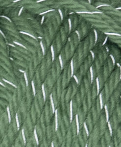 Svarta Fårets populära ullgarn Ulrika - nu med reflextråd som gör dig synlig i mörkret! Ulrika Reflex innehåller 88 % superwashbehandlad ull och 12 % reflextråd i polyester. Ulrika Reflex kan med fördel stickas tillsammans med Ulrika, eller för sig själv, till varma och sköna tröjor, mössor och vantar för alla åldrar. Köp Ulrika Reflexgarn  av  hög kvalité och finns i många vackra färger och nyanser. Populära ullgarn Ulrika - nu med reflextråd som gör dig synlig i mörkret! Ulrika Reflex innehåller 88 % superwashbehandlad ull och 12 % reflextråd i polyester. Ulrika finns i många härliga och klara färger. ● Kvalitet: 88% ull  12% reflextråd Polyester ● Storlek på nystan: 50 gram= 130m. ● Rekommenderade stickor: 4 mm ● Masktäthet: B - Intervall 21 - 20 m x 10cm på st. ● Tvättråd: 30° ulltvätt.