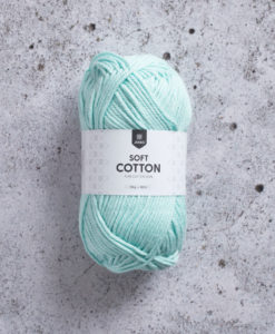 Soft Cotton Pastel Turquoise - 8885. Sticka, virka och pyssla. Soft Cotton är granat som funkar till det mesta. Gjort av 100% bomull och i massa av olika vackra färger erbjuder granat något för alla. Soft Cotton har länge varit ett av våra mest omtyckta garner, och vi kan förstå varför. Med mycket design och mönster att välja bland hoppas vi att du också har en framtida favorit.